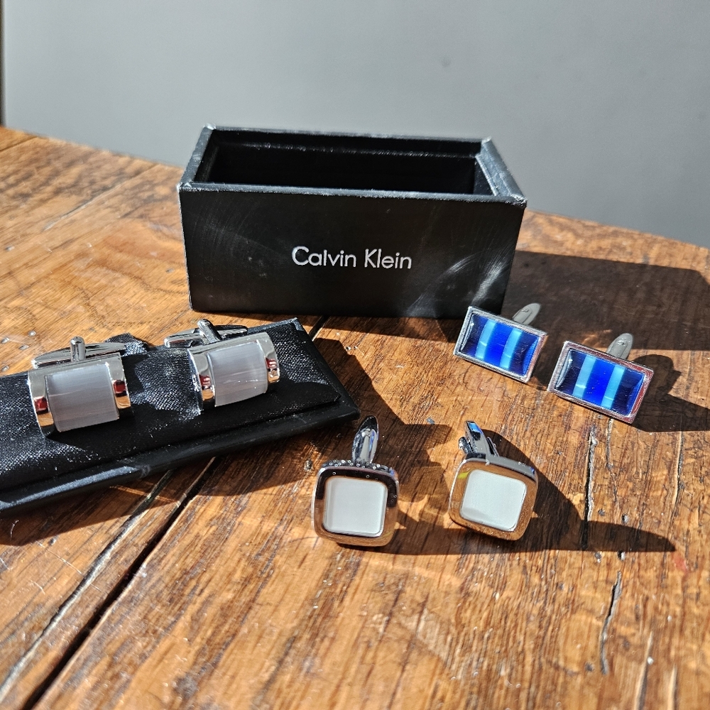 Calvin Klein Silver and Blue Cufflinks Trio